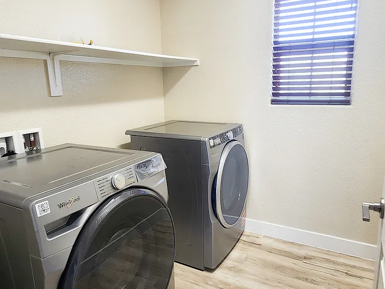 10551 Snow Lake St — Photo 5