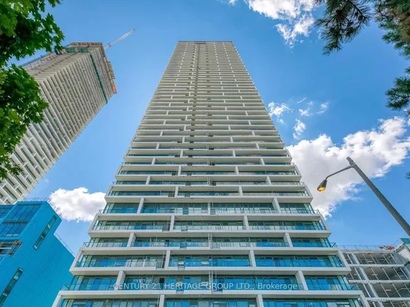 898 Portage Pkwy #4210, Vaughan, ON L4K 4Z4