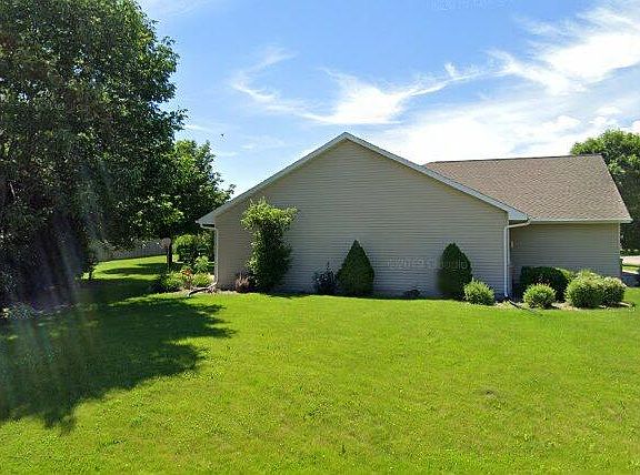 2nd image of W3181 Westowne Ct