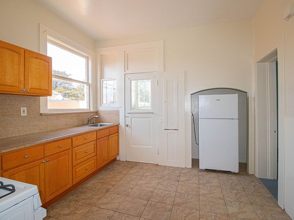 1st image of 1005 Lincoln Way