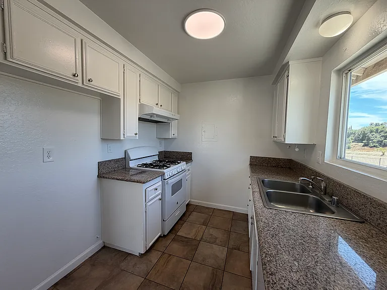 7418 Napa Ct #7418 — Photo 7