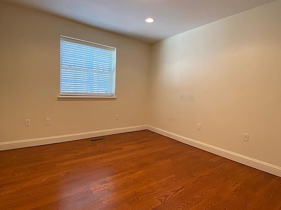 4th image of 1192 Fairfax Ave Floor 1