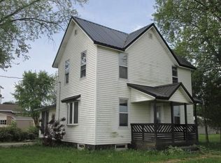 810 Lombard St, Clarence, IA 52216