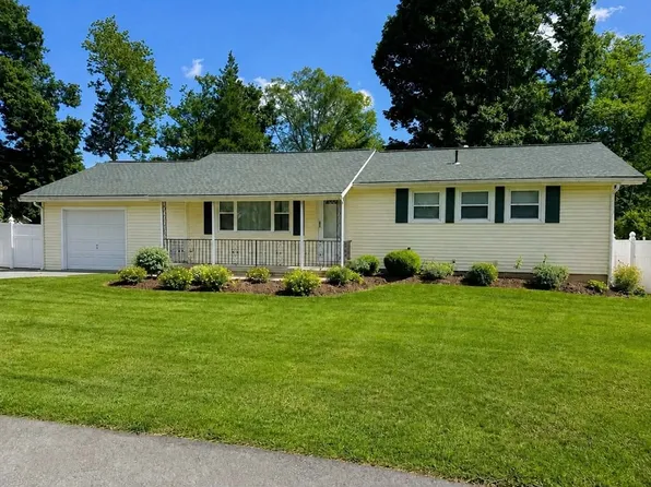 14 Yale Dr, Milford, MA 01757