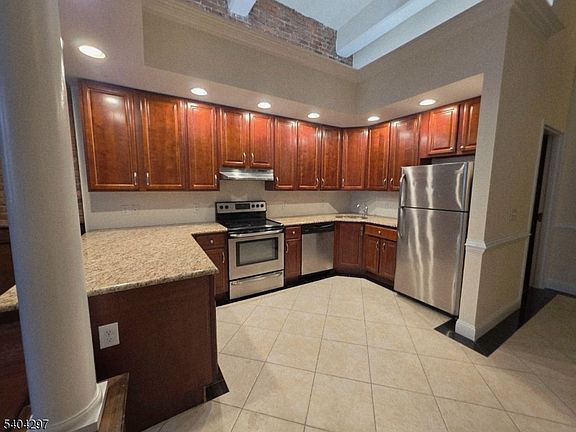 2nd image of 31-33 Market St #302