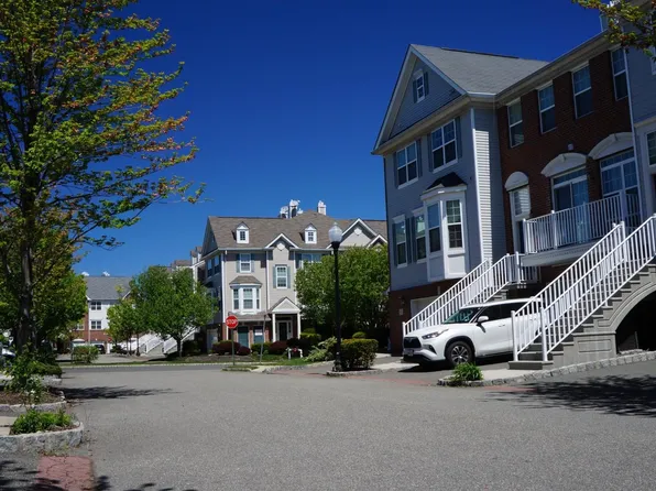 11 Tottenham Ct, Jersey City, NJ 07305
