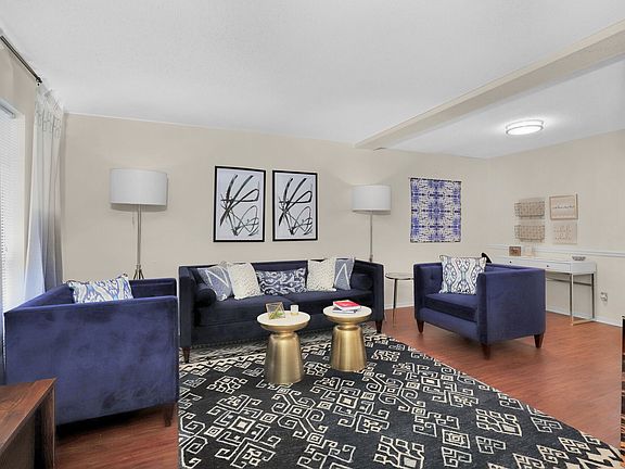 2nd image of 900 Downtowner Blvd #146