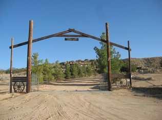 10830 Sunrise Dr, Juniper Hills, CA 93543