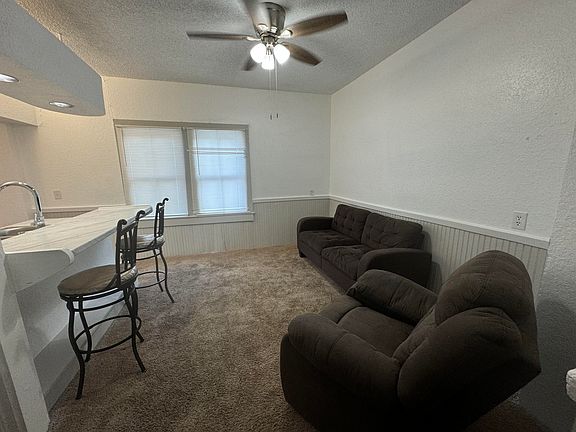4th image of 108 N Vernon Ave APT 3