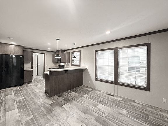 3rd image of 4000 E 134th St #1003