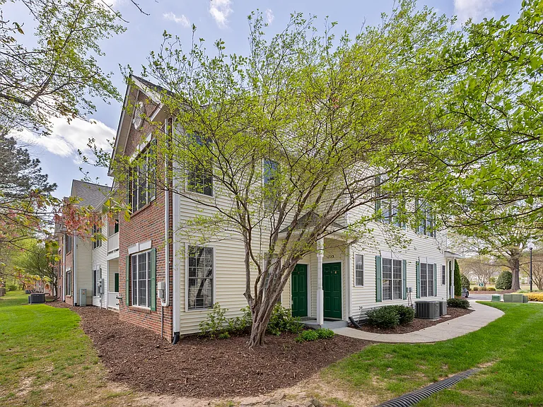 1713 Kudrow Ln #1 — Photo 6