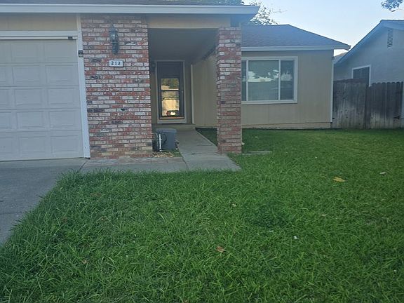 3rd image of 212 Warren Dr