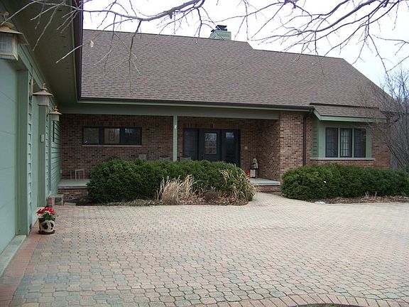 4th image of 25 Long Grove Dr