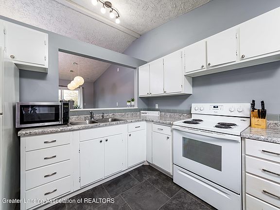 3rd image of 4116 Seaway Dr