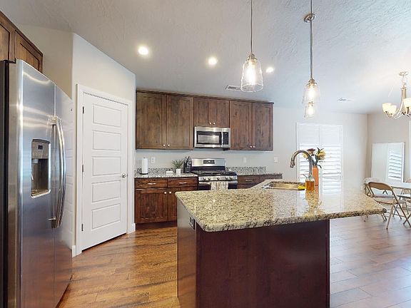 3rd image of 2261 S Tonaquint Dr #48