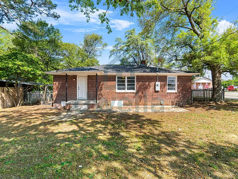 1611 Holland St — Photo 23