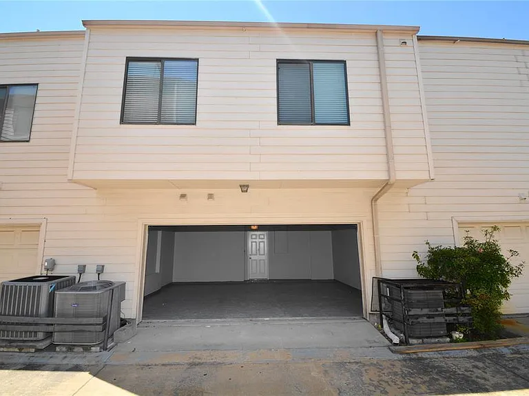 3505 Canfield St — Photo 22