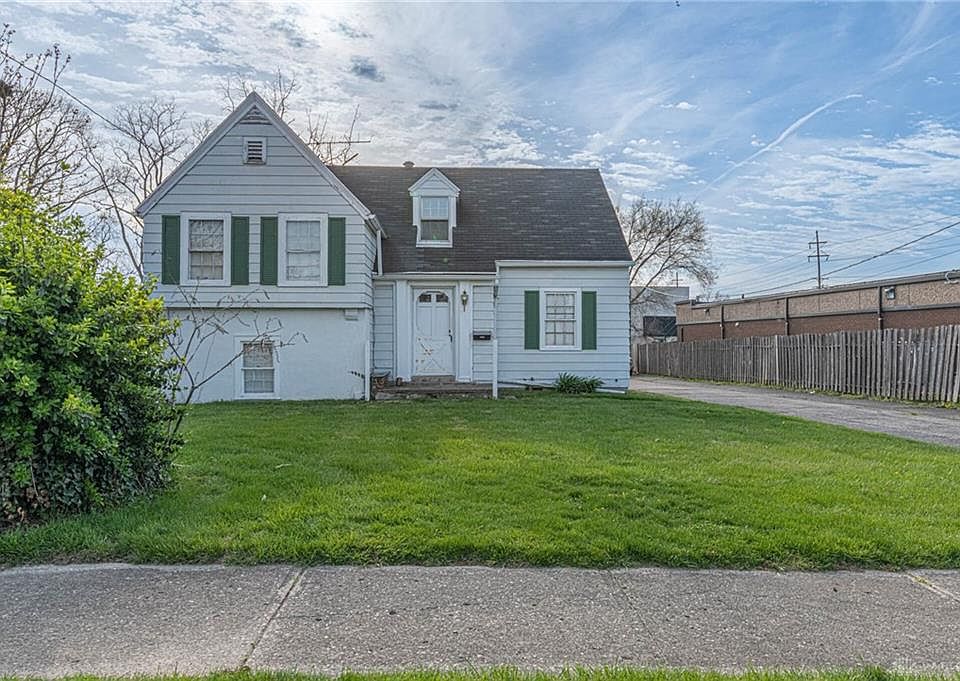 1st image of 3015 Oakmont Ave
