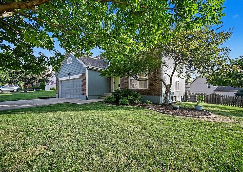 1st image of 1058 Maple Woods Ter