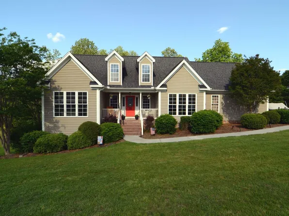 28 Brays Dr, Lugoff, SC 29078