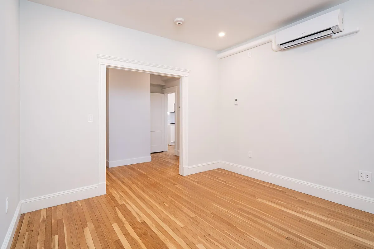 Building Photo - 62 Prentiss St #3