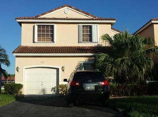 702 NW 173rd Ter, Pembroke Pines, FL 33029