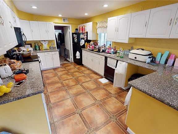 5th image of 4929 Shetland Ave