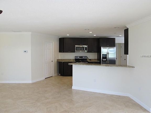 4th image of 320 Matisse Cir