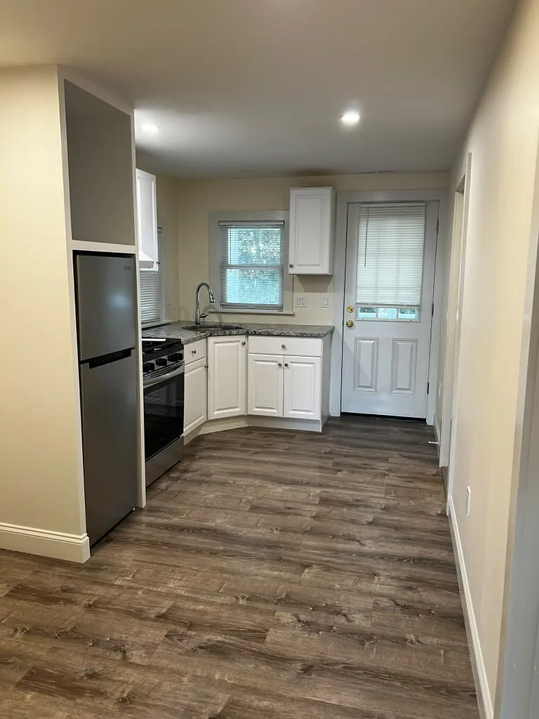 2 bed, 468 sqft, $2,250 — Photo 1