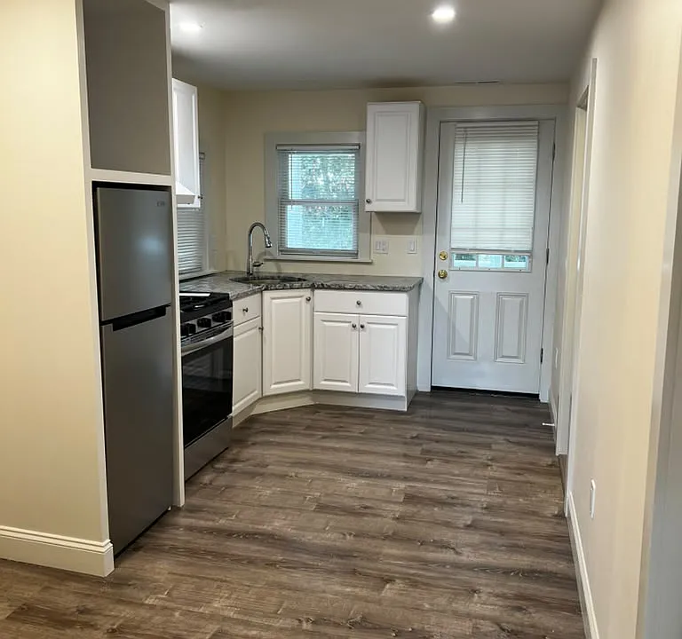 519 Main St #11