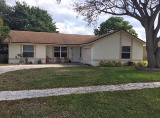 19486 Delaware Cir, Boca Raton, FL 33434