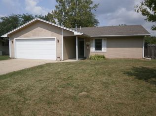 1011 Sunset Rdg, Danville, IL 61832
