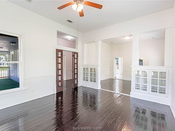 4th image of 301 N Banks St