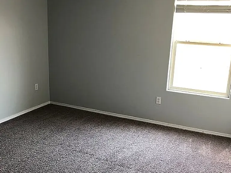 2300 Academic Pl SE — Photo 5
