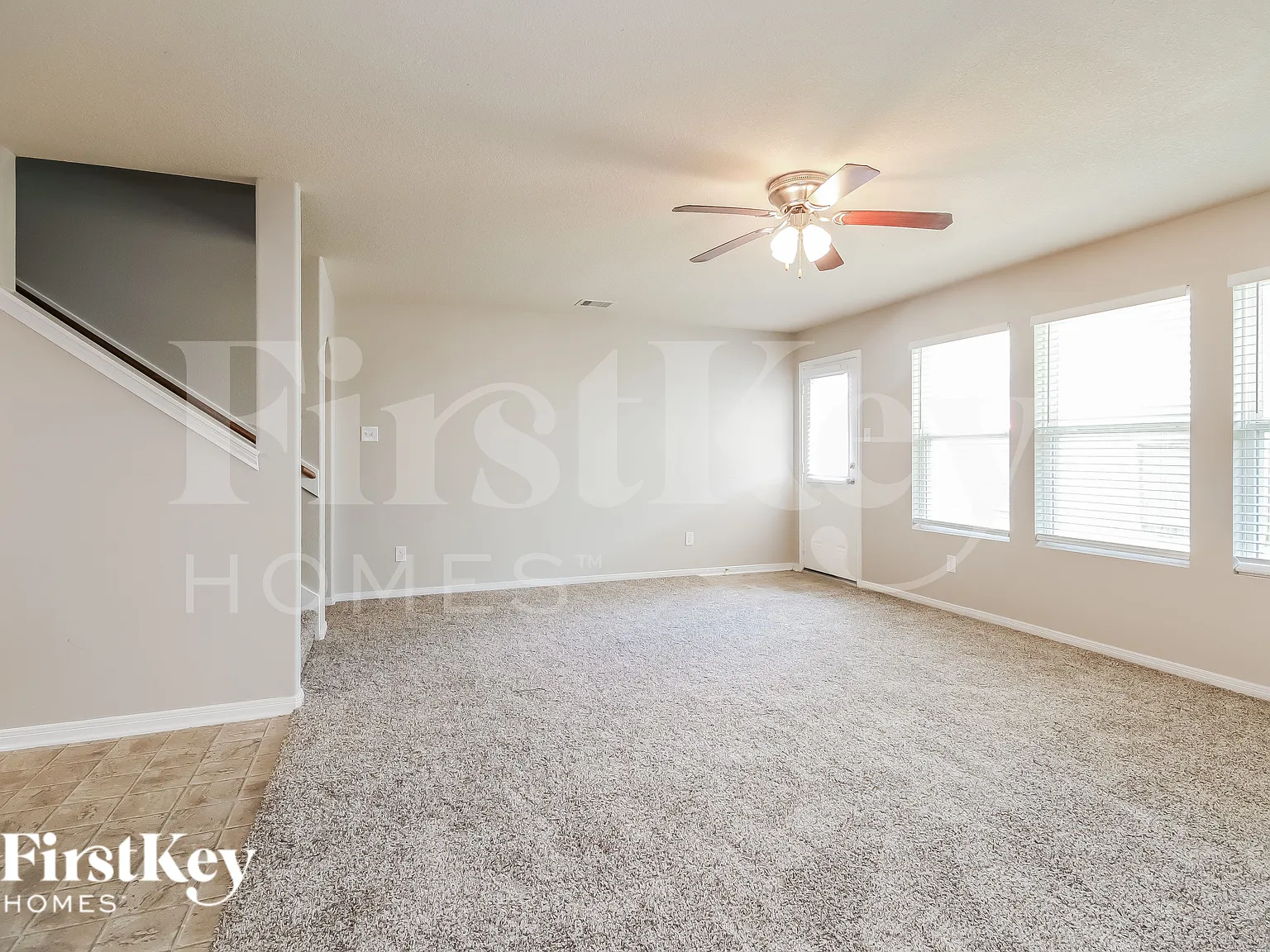 4 bed, 2.5 bath, 3220 sqft, $2,345 — Photo 3