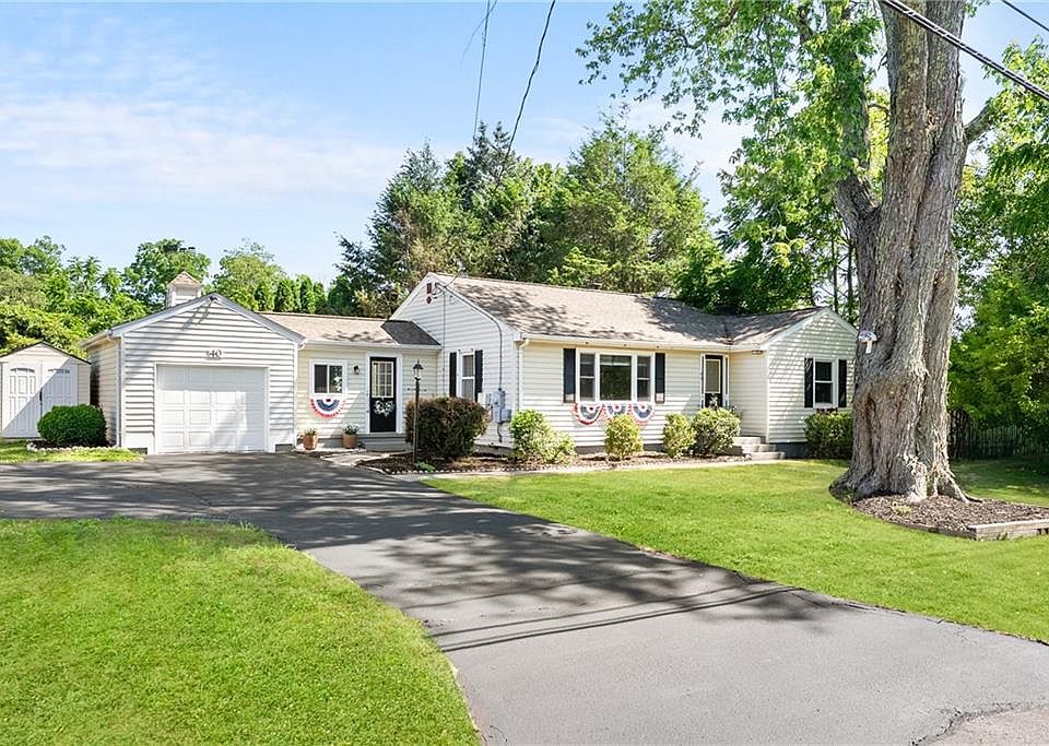 1st image of 40 Heroux Blvd
