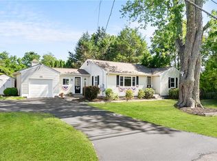 40 Heroux Blvd, Cumberland, RI 02864