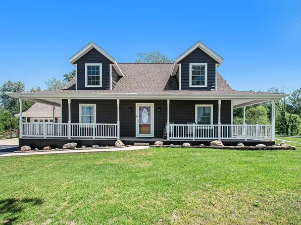 7676 W Crystal Lake Rd, Warsaw, IN 46580