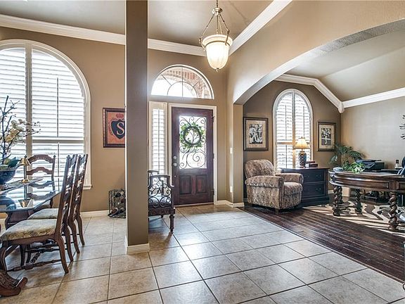 5th image of 4528 Avebury Dr