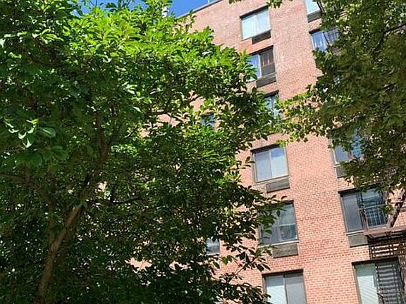 2nd image of 850 Howard Ave APT 2K