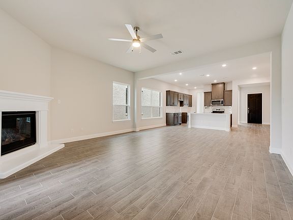 3rd image of 703 Parrino Pkwy