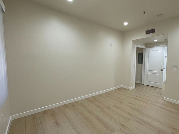 5th image of 10847 Fruitland Dr #303A