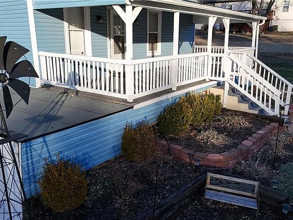 4th image of 36 Logan St
