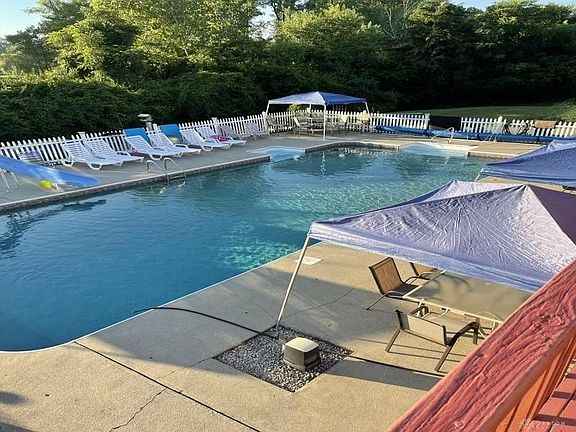 3rd image of 7284 Mont Dr