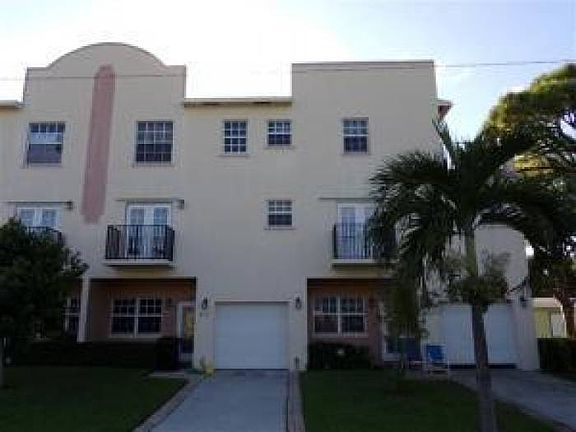 3rd image of 801 NW 1st Ave