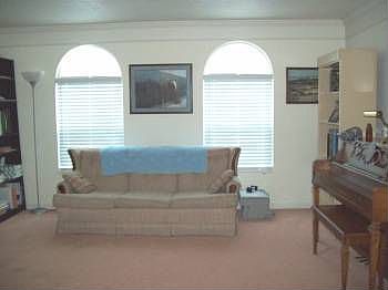 3rd image of 716 Esfarms Dr