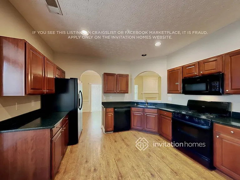 527 Gables Ct — Photo 8