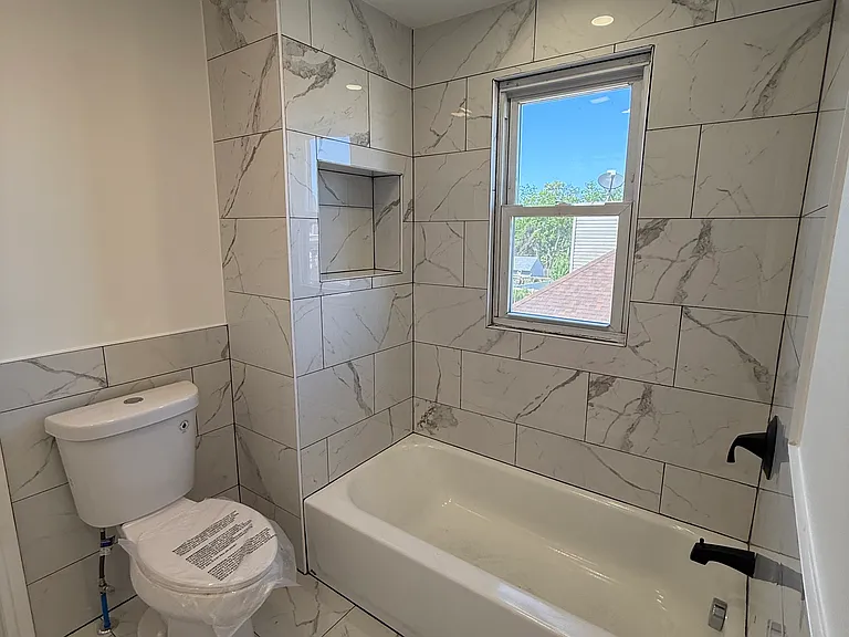 17 Laurel St #2 — Photo 12
