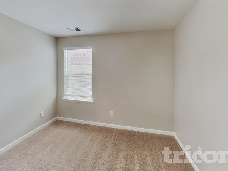 305 Woodfern Ct — Photo 15