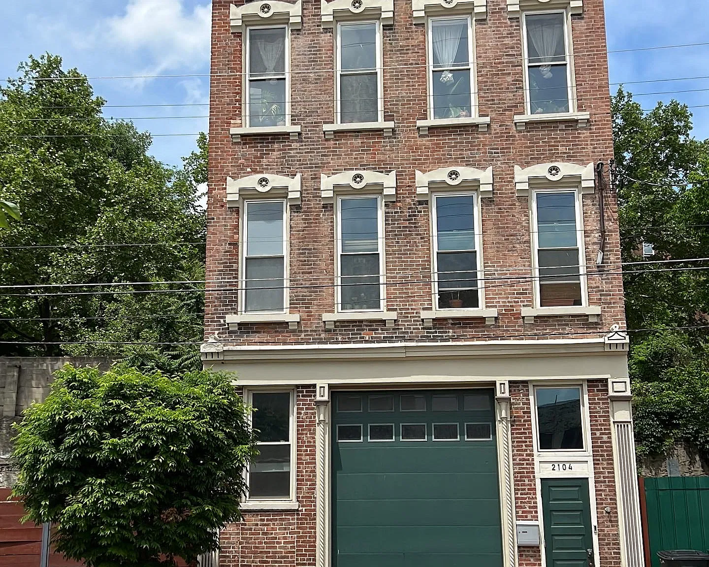 1 bed, 1.5 bath, 1500 sqft, $2,100 — Photo 1